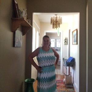 Meet your Posher, Lorinda